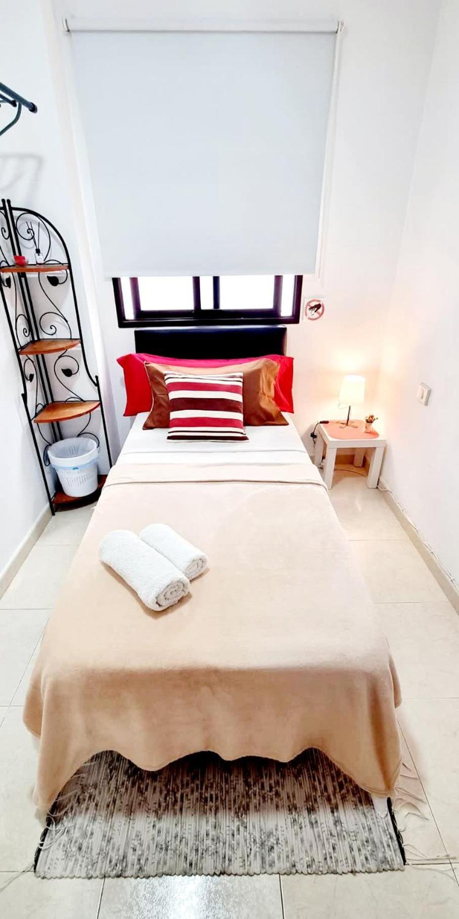 Almar We Go! Habitaciones Privadas En Alcala - Private Rooms - Pieces Privees - In Shared Apartment Eksteriør bilde
