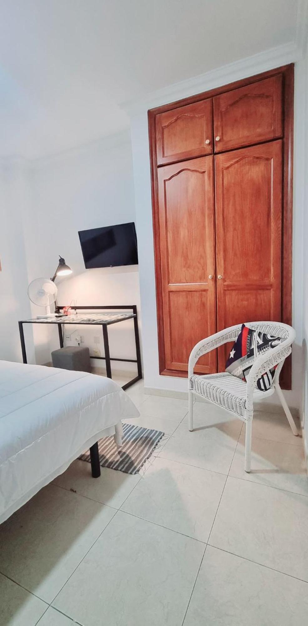 Almar We Go! Habitaciones Privadas En Alcala - Private Rooms - Pieces Privees - In Shared Apartment Eksteriør bilde